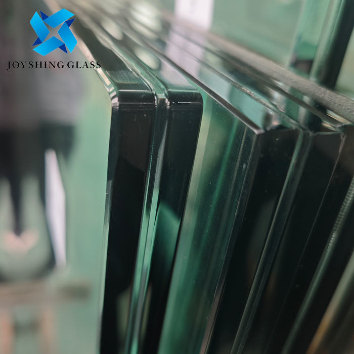 Customized 20.76mm Clear PVB Film Laminated Glass With Safety Corner